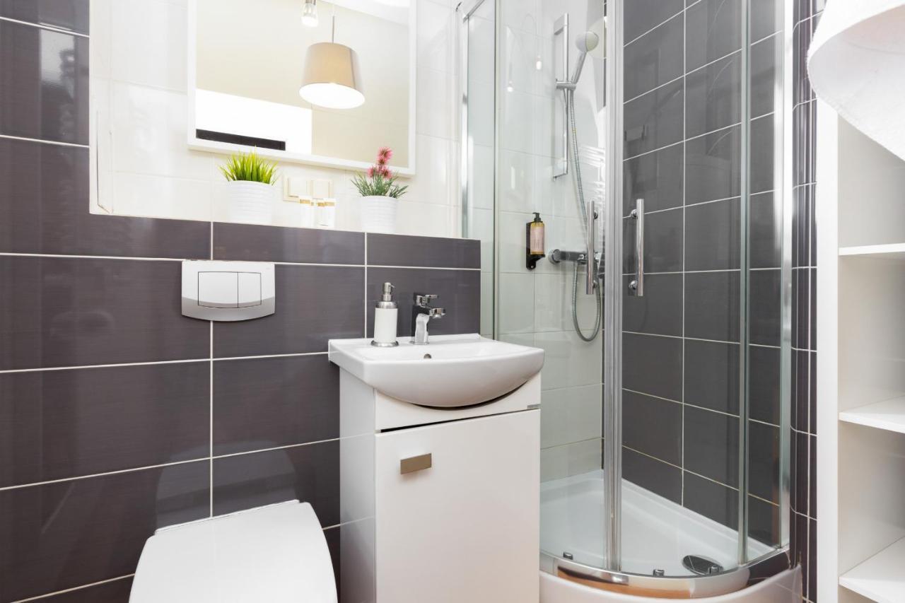 Apartments Warsaw Hoża by Renters Zewnętrze zdjęcie